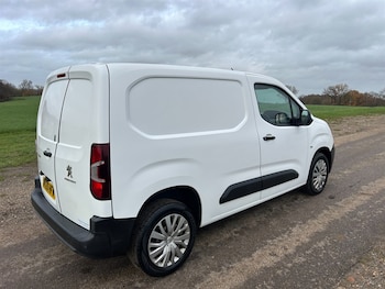 Used Peugeot Partner 2020 for sale - 77192777: Photo