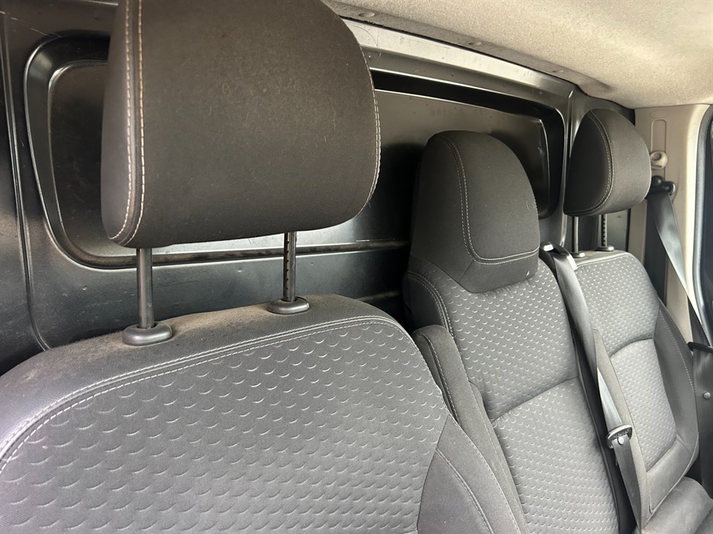 Used Vauxhall Vivaro 2018 for sale - 78207009: Photo 12