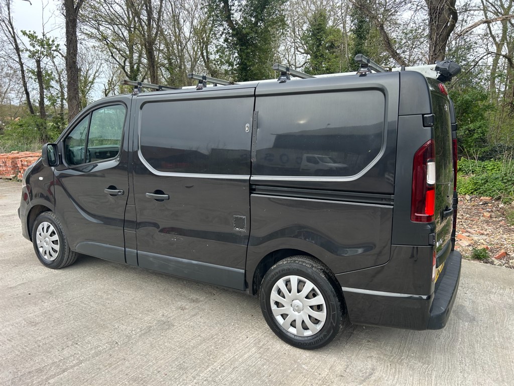 Used Vauxhall Vivaro 2018 for sale - 78207009: Photo 3