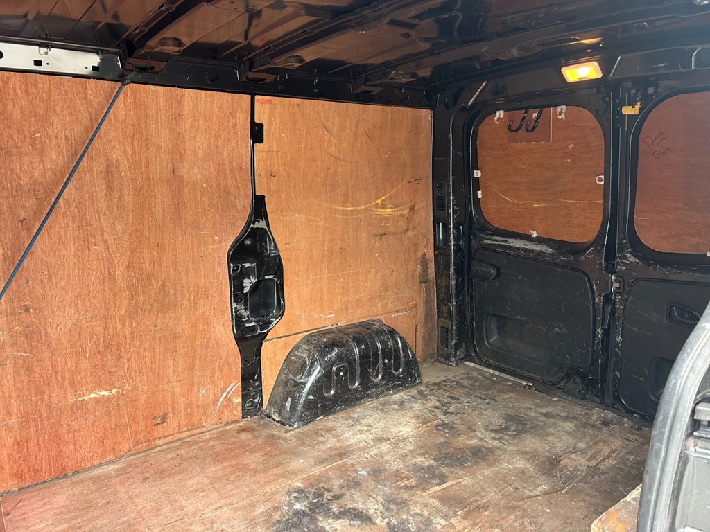 Used Vauxhall Vivaro 2018 for sale - 78207009: Photo 8