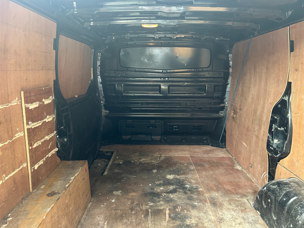 Used Vauxhall Vivaro 2018 for sale - 78207009: Photo 9