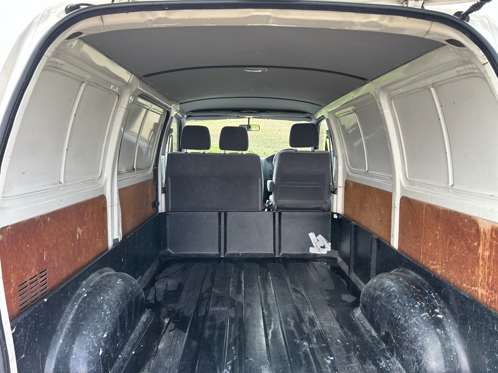 Used Toyota HiAce 2002 for sale - 77281367: Photo 13