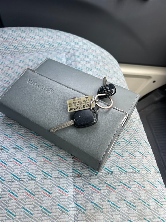 Used Toyota HiAce 2002 for sale - 77281367: Photo 20