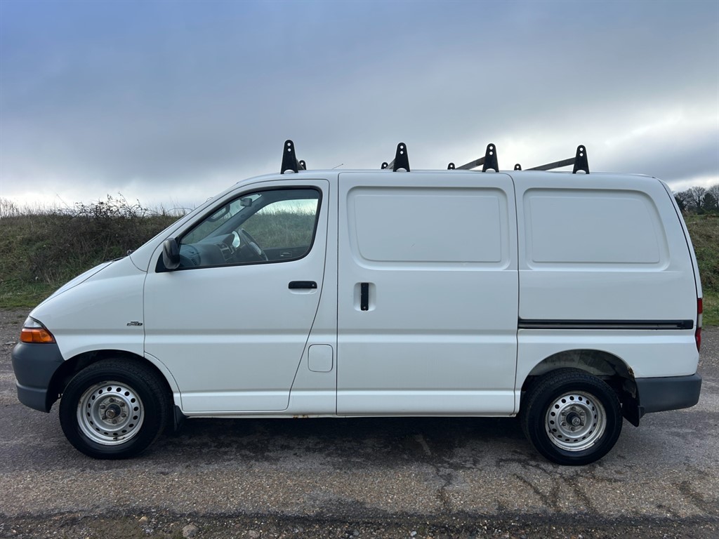 Used Toyota HiAce 2002 for sale - 77281367: Photo 9