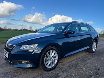 Used Skoda Superb 2018 for sale - 77192776: Photo