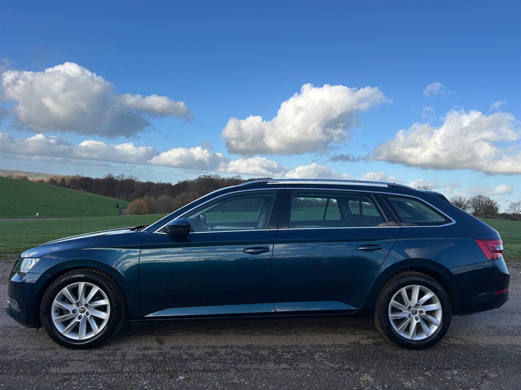 Used Skoda Superb 2018 for sale - 77192776: Photo 7