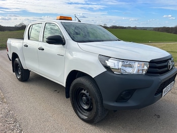 Used Toyota Hilux 2019 for sale - 77983104: Photo