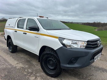 Used Toyota Hilux 2018 for sale - 77513904: Photo