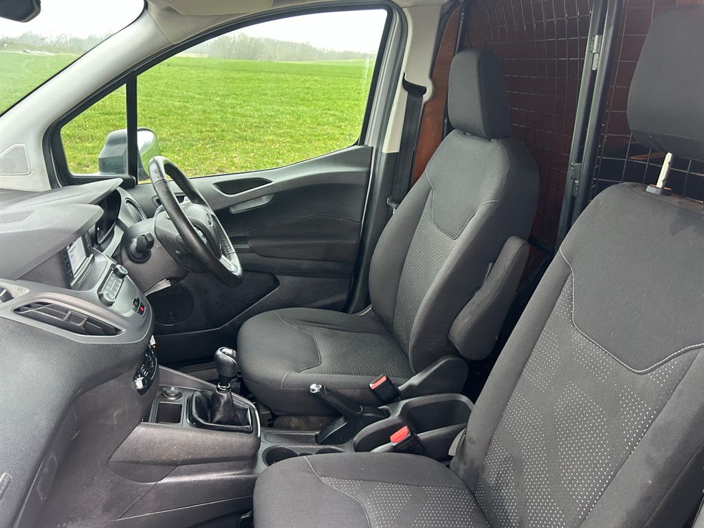 Used Ford Transit Courier 2019 for sale - 77192781: Photo 13