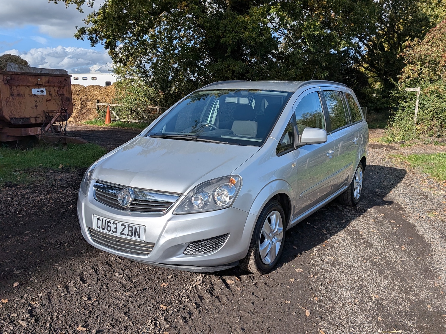 Used Vauxhall Zafira 2013 for sale - 76346832: Photo 2