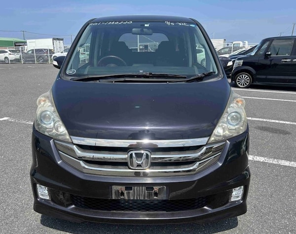 Used Honda Stepwagon for sale - 75277572: Photo 2