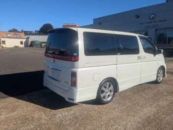 Used Nissan Elgrand 2007 for sale - 75277579: Photo
