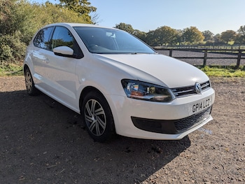 5 door AUTOMATIC ONLY 16000 MILES Stunning
