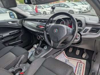 Used Alfa Romeo Giulietta 2011 for sale - 74934877: Photo