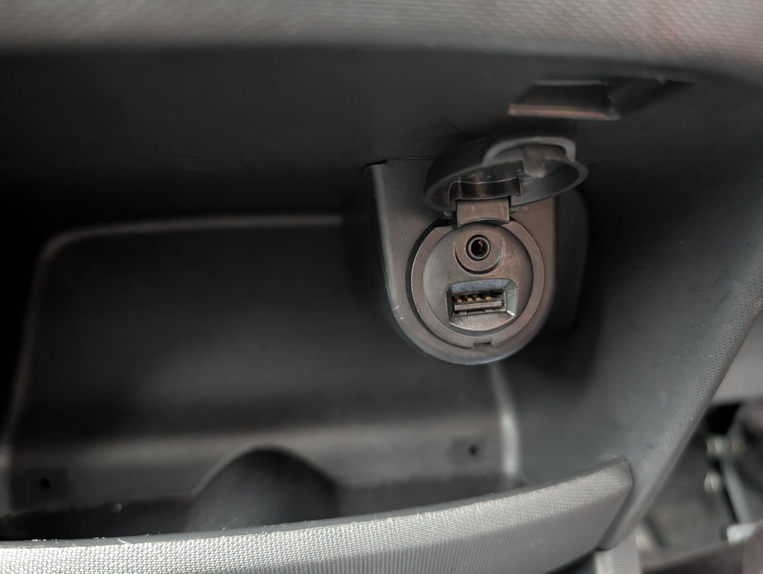 Used Peugeot 107 2012 for sale - 76423643: Photo 47