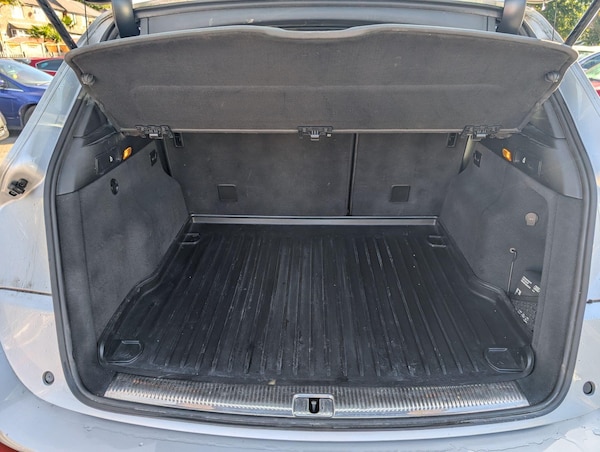 Used Audi Q5 2011 for sale - 76059933: Photo 67