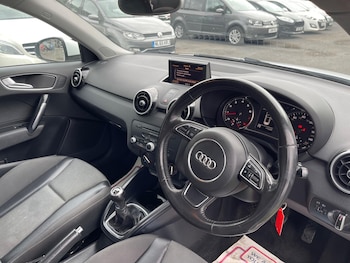 Used Audi A1 2012 for sale - 76166481: Photo 2