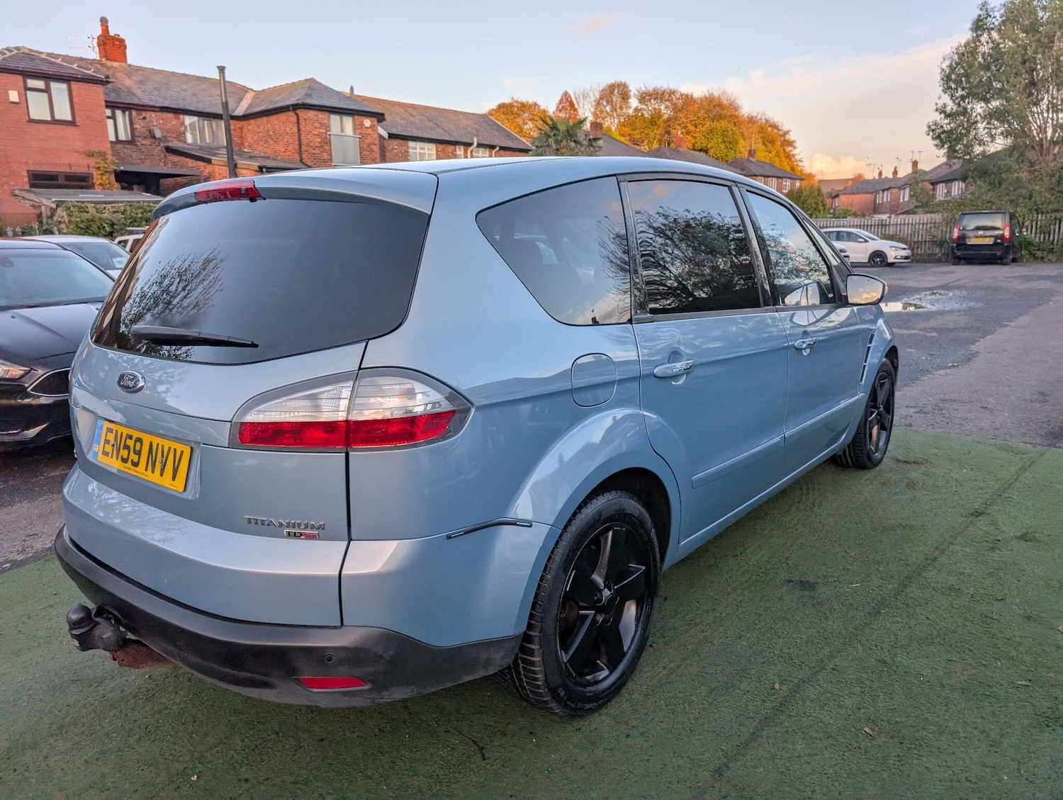 Used Ford S-Max 2010 for sale - 76408724: Photo 24