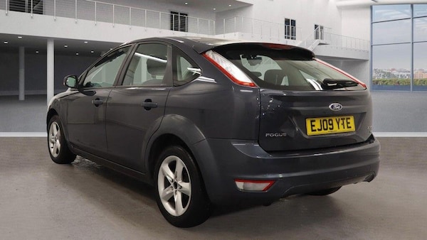 Used Ford Focus 2009 for sale - 76282671: Photo 3