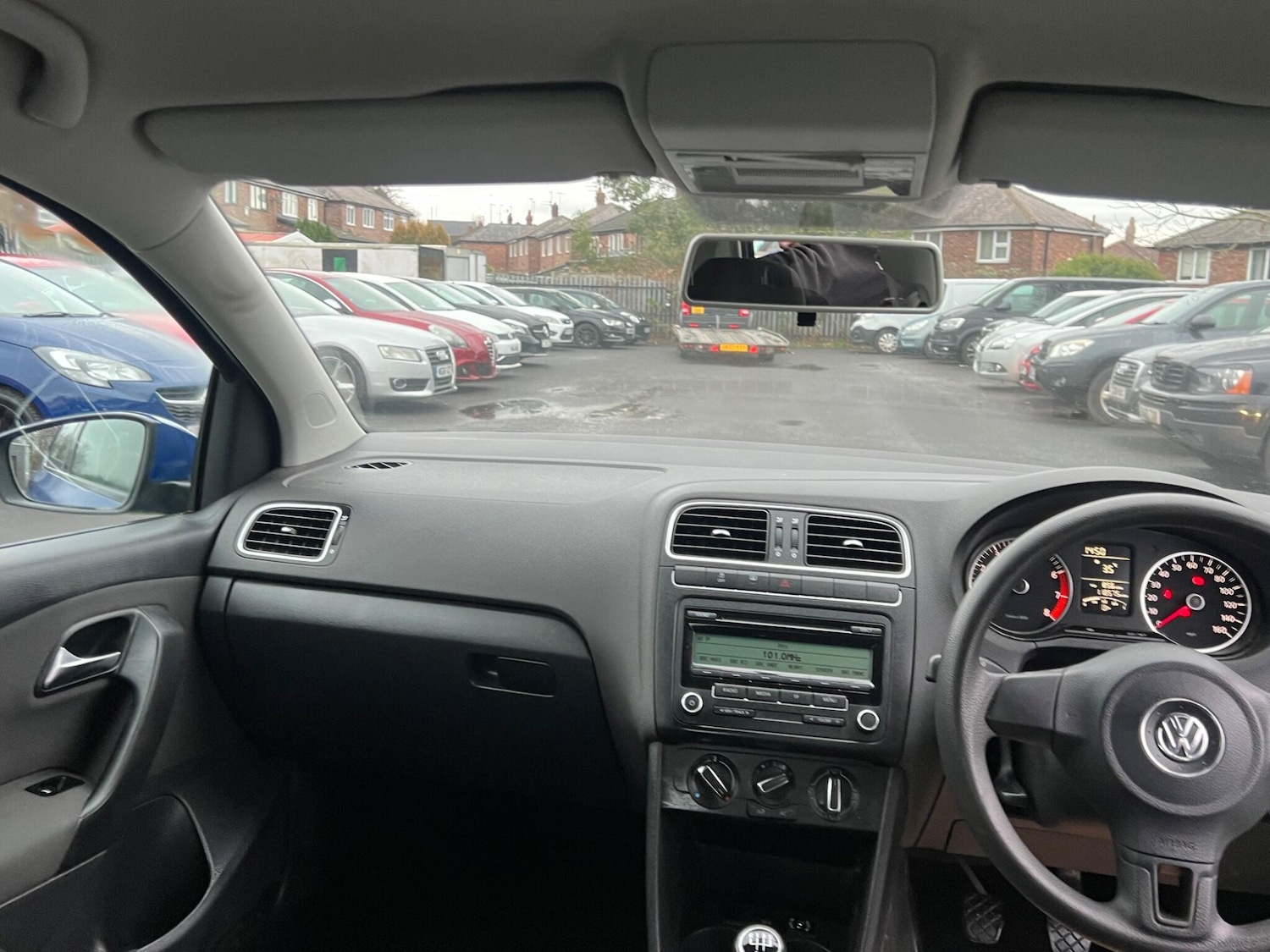 Used Volkswagen Polo 2011 for sale - 77155921: Photo 25