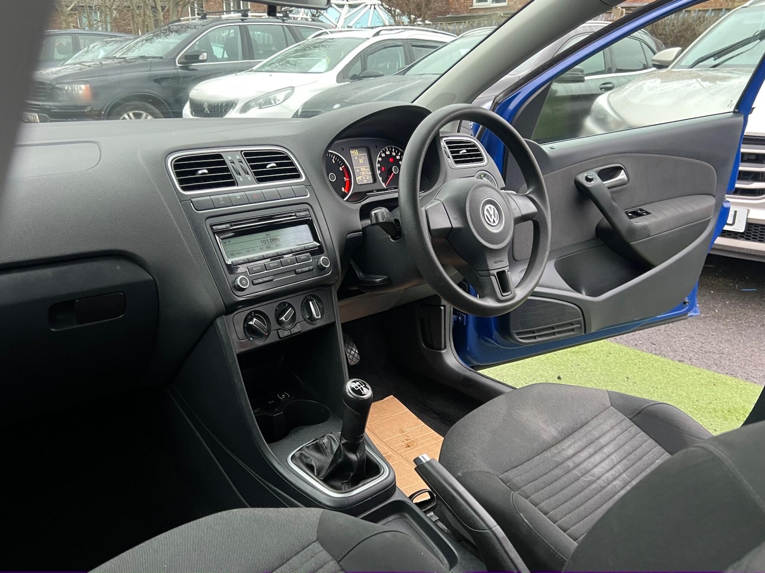 Used Volkswagen Polo 2011 for sale - 77155921: Photo 27