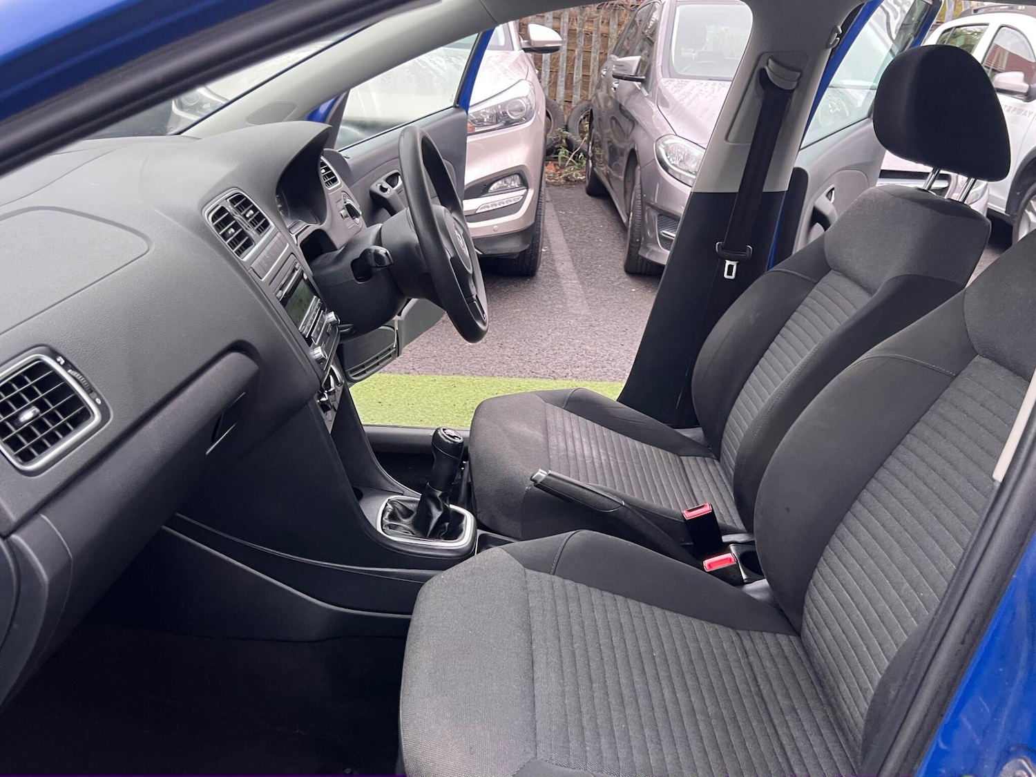 Used Volkswagen Polo 2011 for sale - 77155921: Photo 36