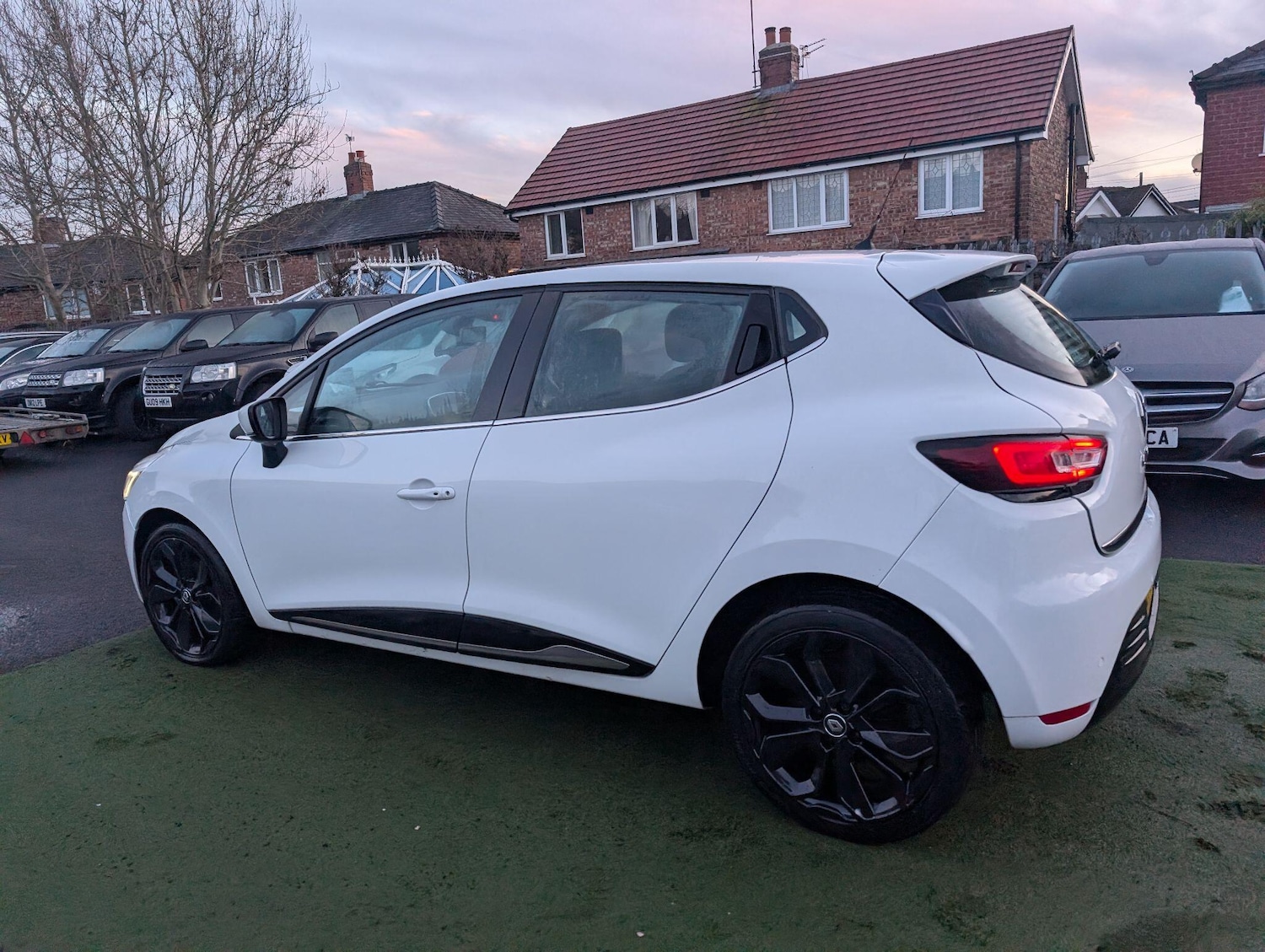 Used Renault Clio 2017 for sale - 76780610: Photo 15