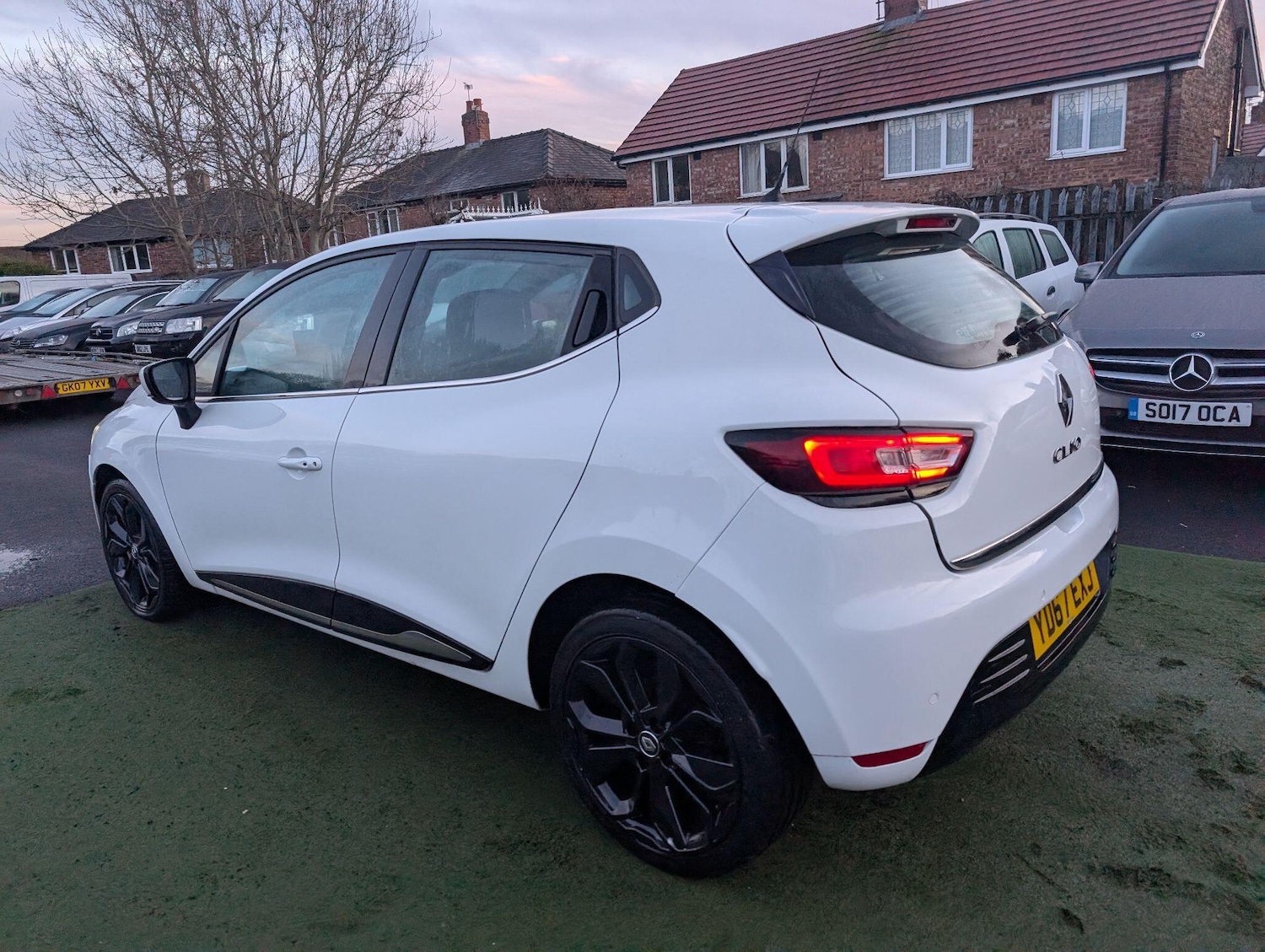 Used Renault Clio 2017 for sale - 76780610: Photo 16