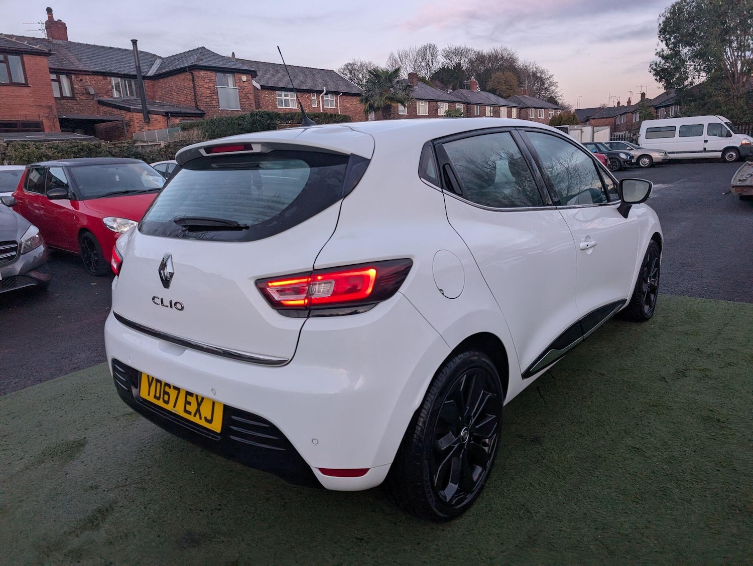Used Renault Clio 2017 for sale - 76780610: Photo 22