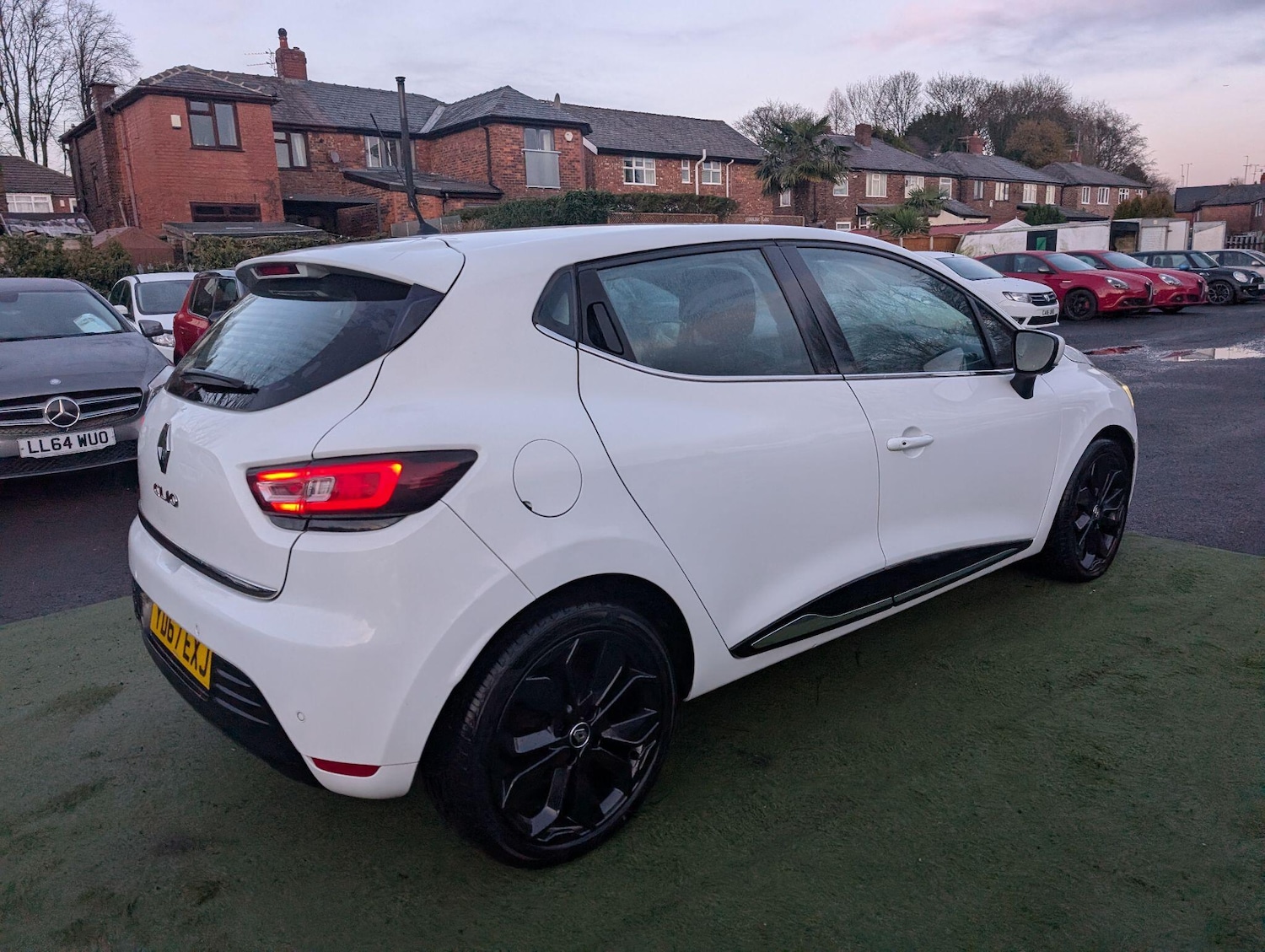 Used Renault Clio 2017 for sale - 76780610: Photo 23