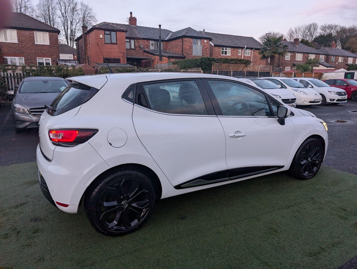 Used Renault Clio 2017 for sale - 76780610: Photo 24