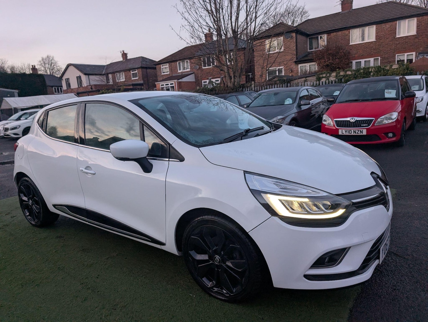 Used Renault Clio 2017 for sale - 76780610: Photo 27