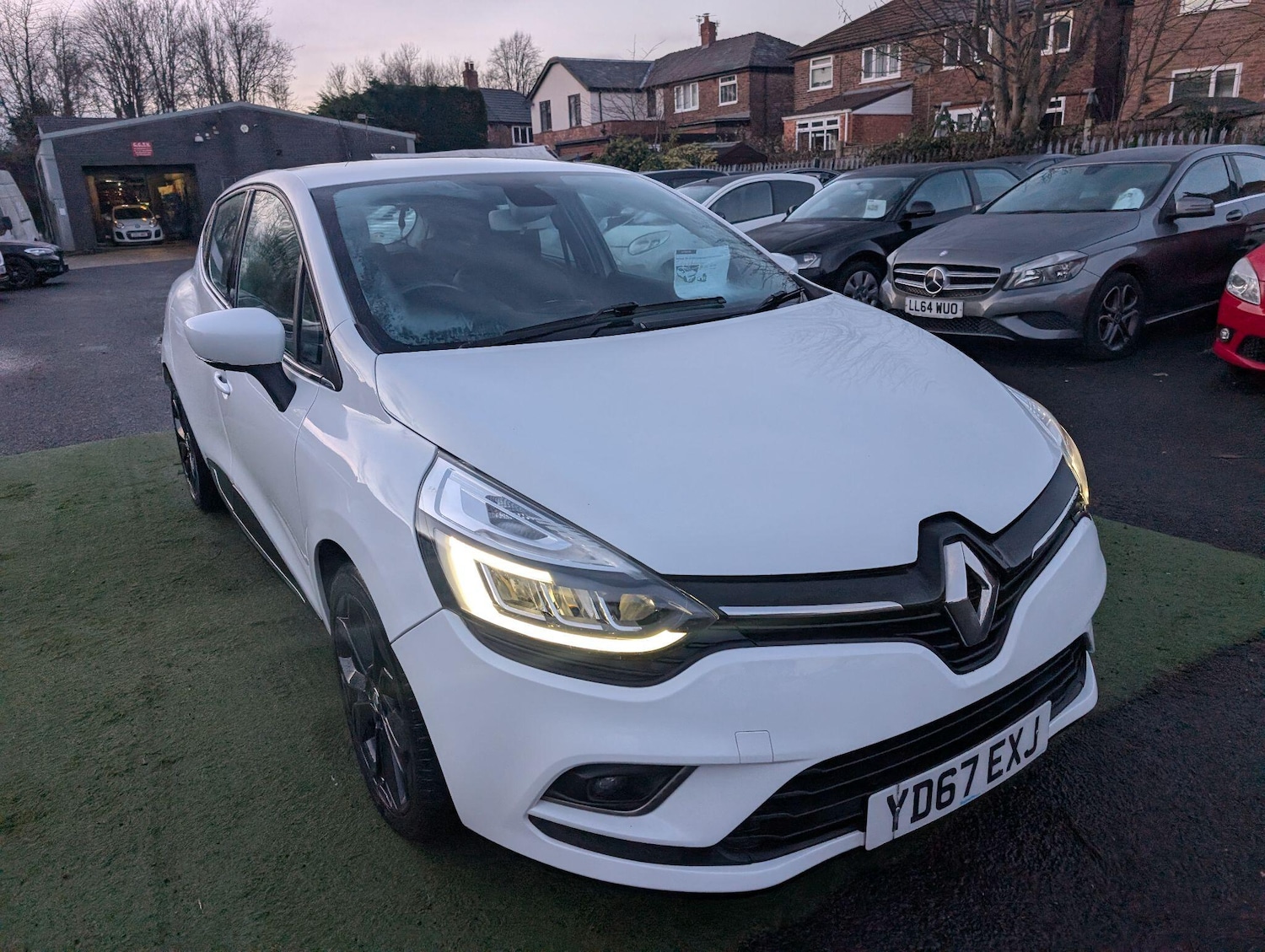 Used Renault Clio 2017 for sale - 76780610: Photo 28