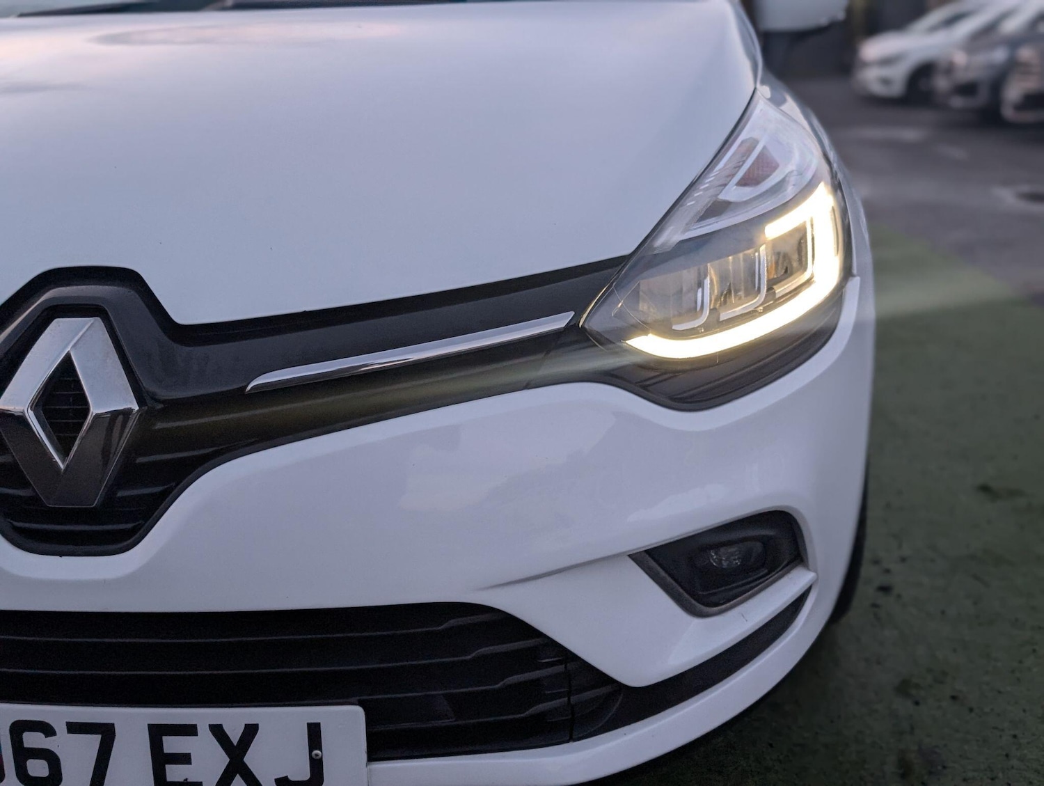 Used Renault Clio 2017 for sale - 76780610: Photo 30