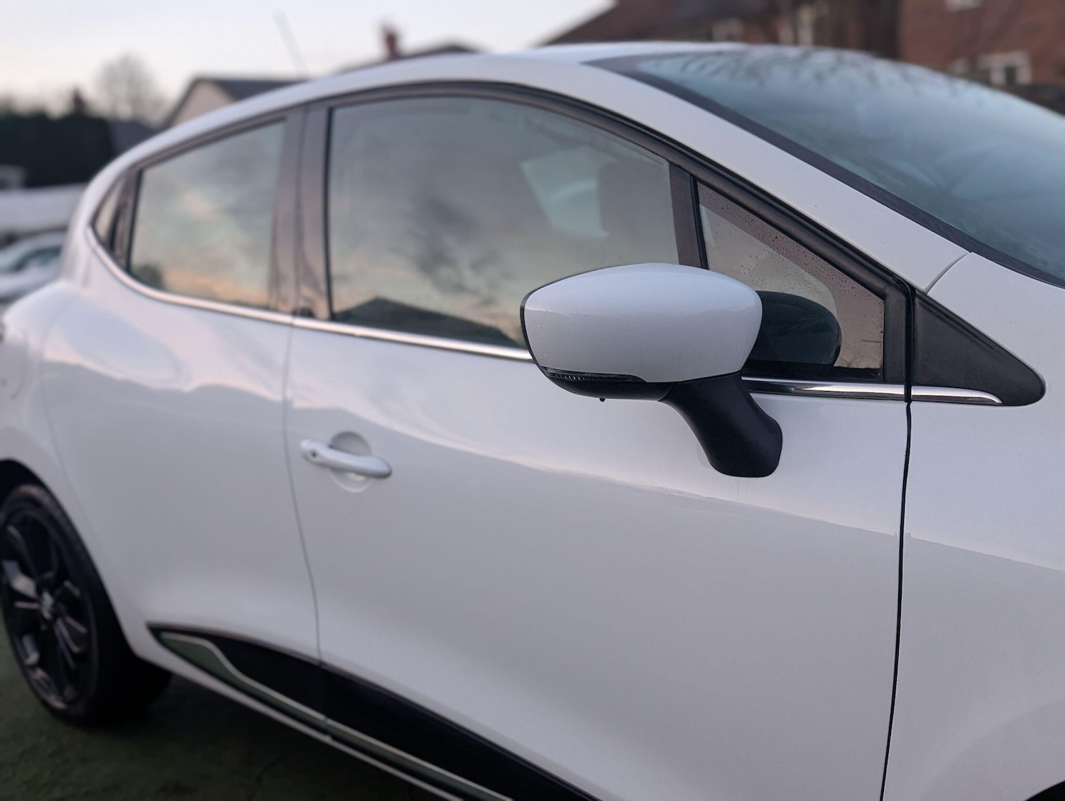 Used Renault Clio 2017 for sale - 76780610: Photo 31