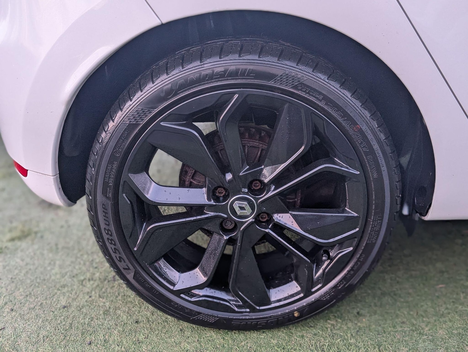 Used Renault Clio 2017 for sale - 76780610: Photo 33