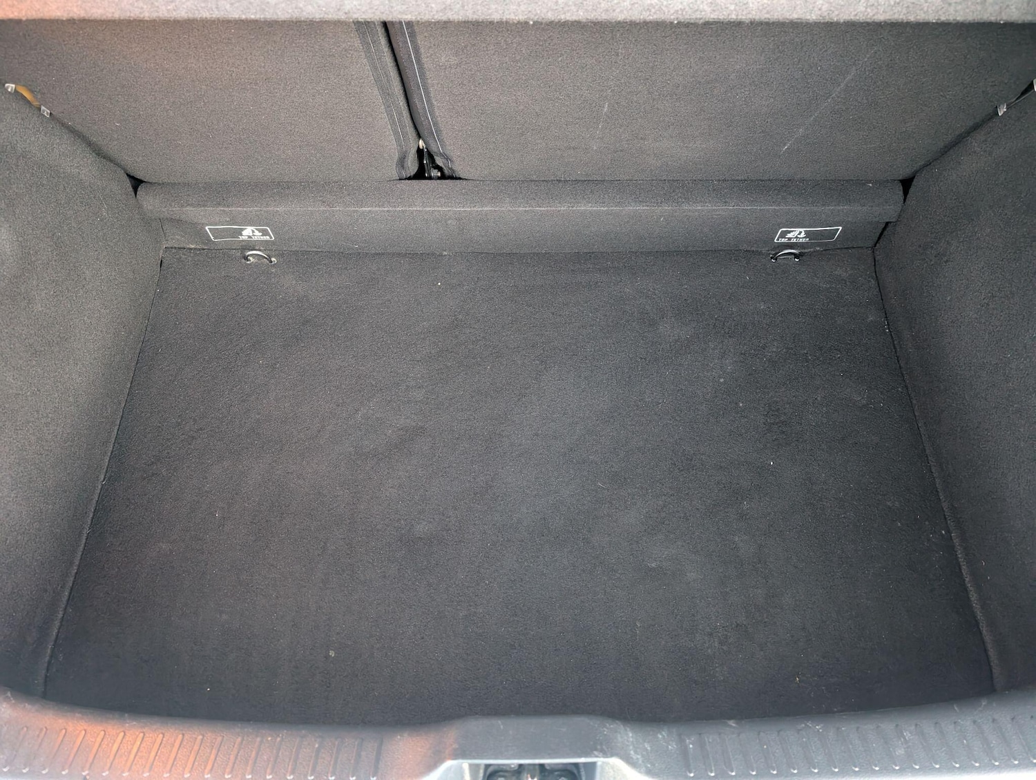 Used Renault Clio 2017 for sale - 76780610: Photo 37