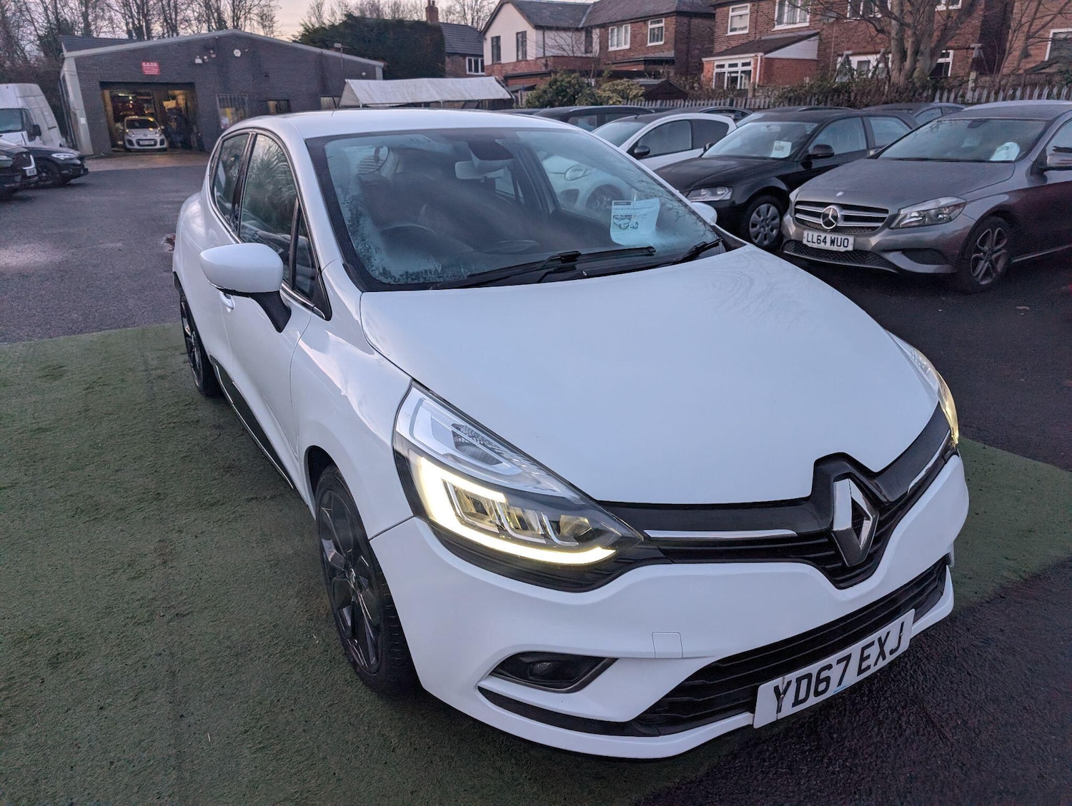 Used Renault Clio 2017 for sale - 76780610: Photo 4