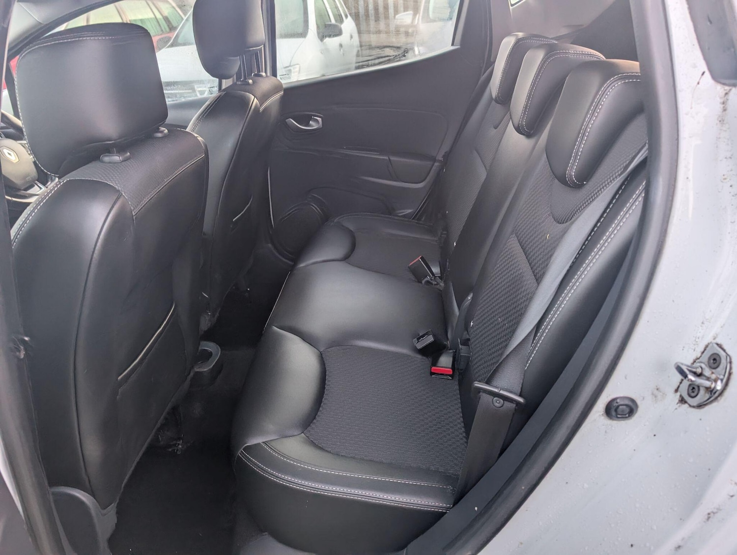 Used Renault Clio 2017 for sale - 76780610: Photo 40