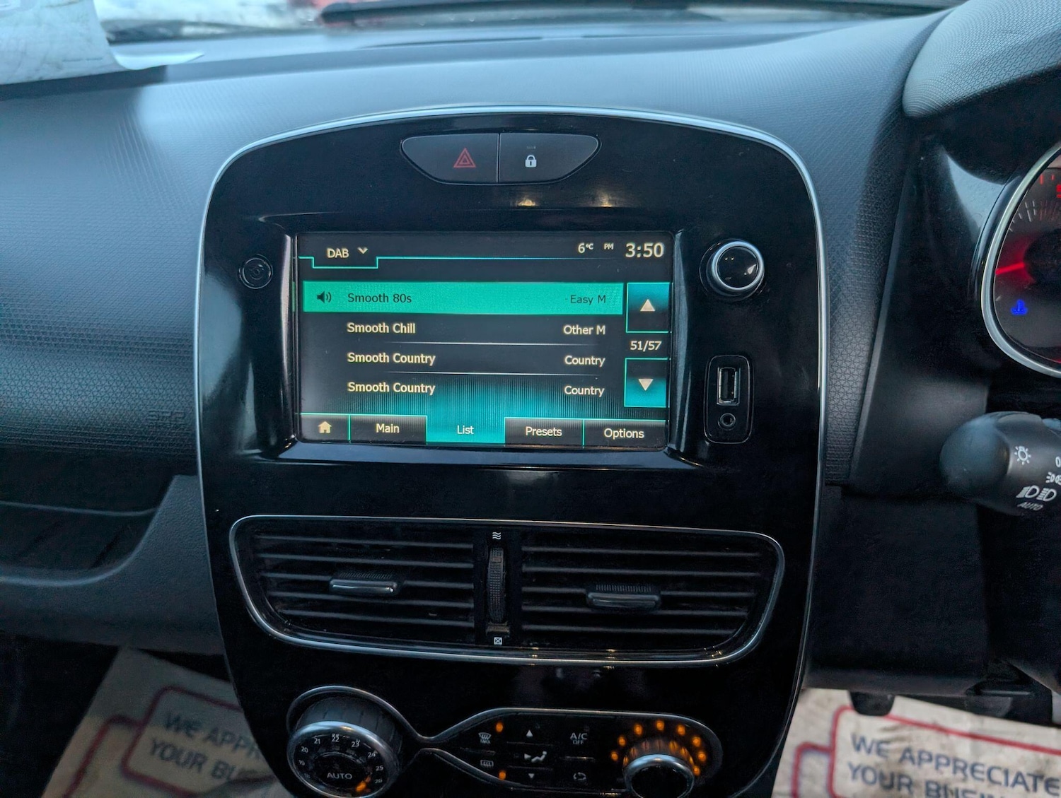 Used Renault Clio 2017 for sale - 76780610: Photo 55