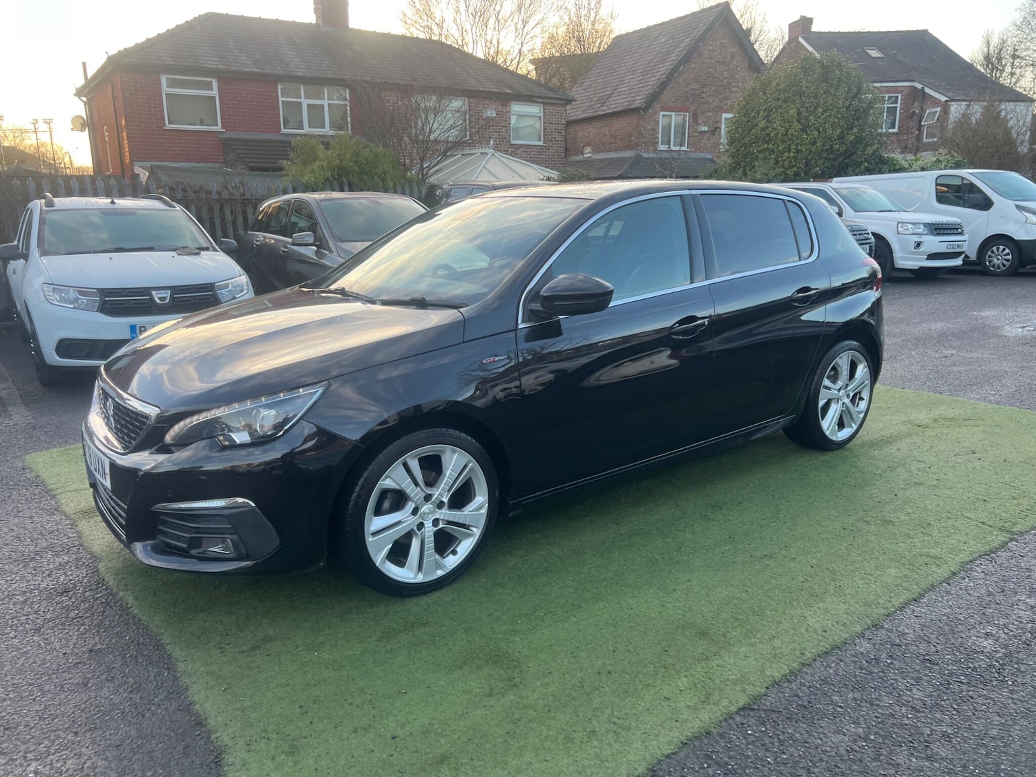 Used Peugeot 308 2018 for sale - 76942368: Photo 13