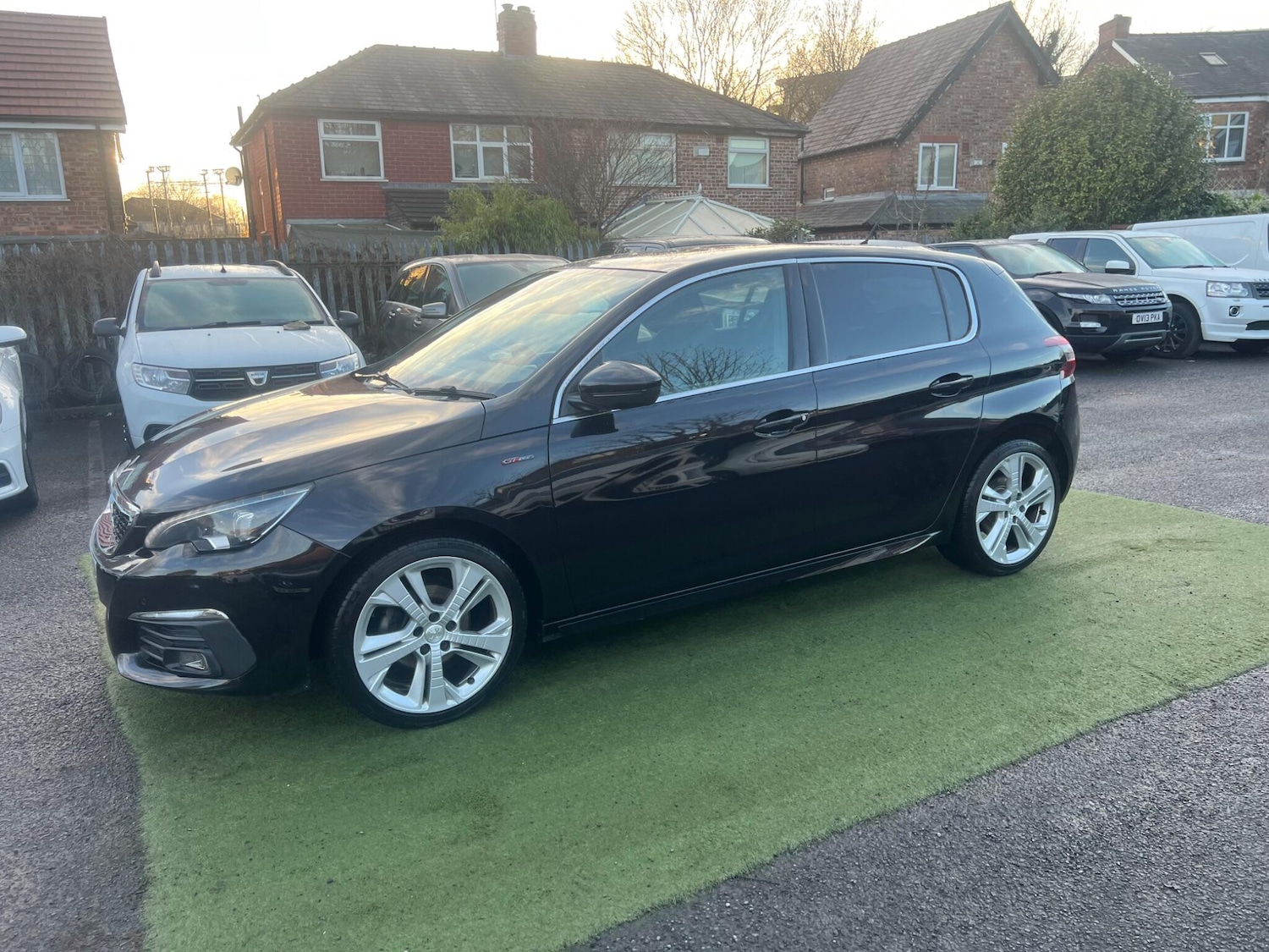 Used Peugeot 308 2018 for sale - 76942368: Photo 14