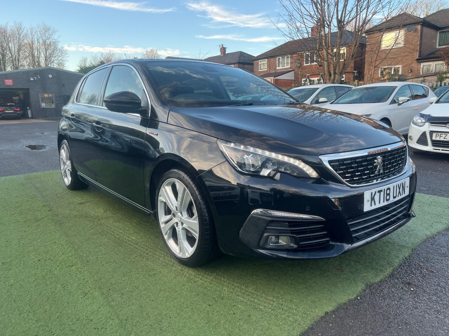 Used Peugeot 308 2018 for sale - 76942368: Photo 2