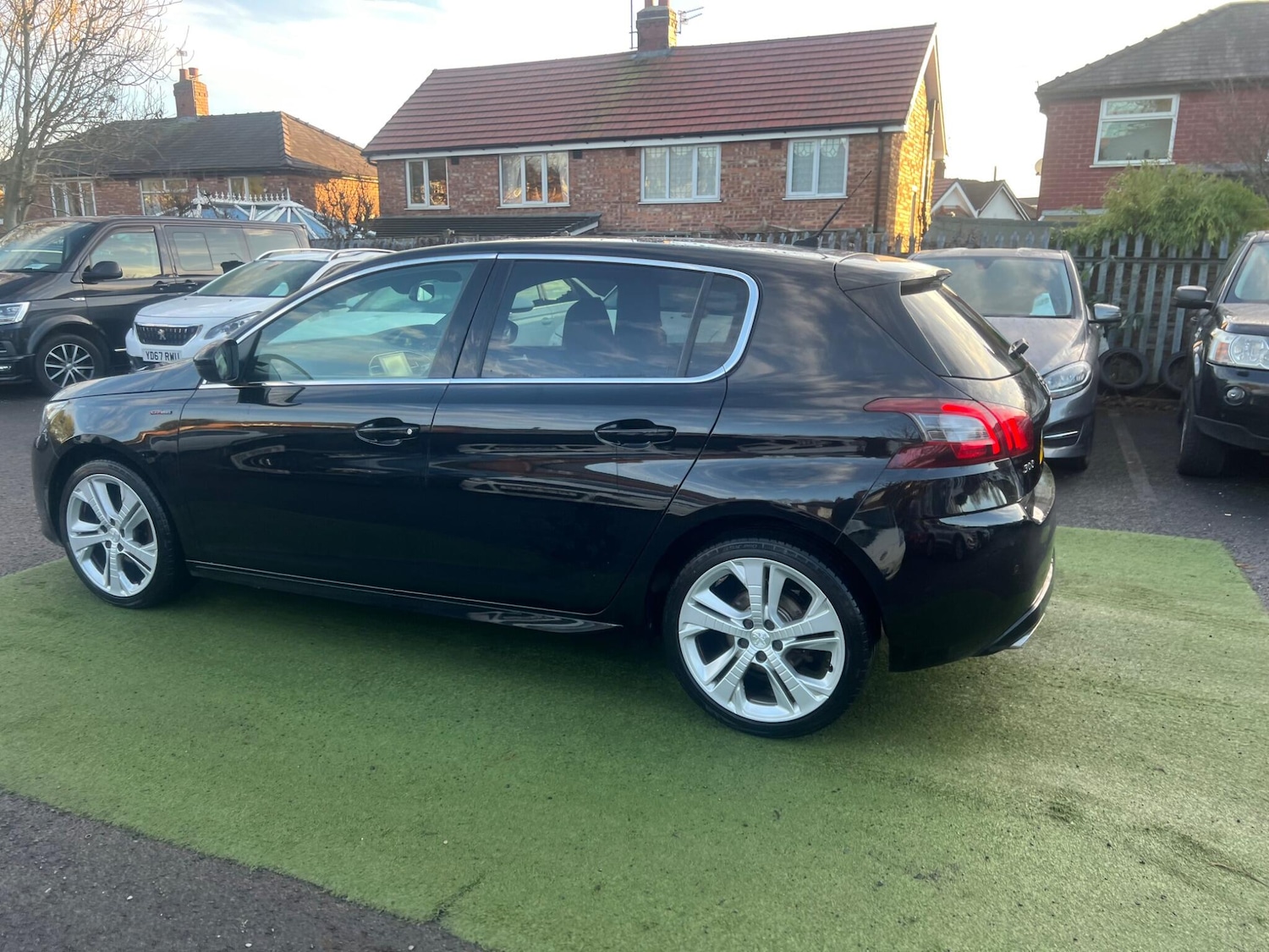Used Peugeot 308 2018 for sale - 76942368: Photo 20