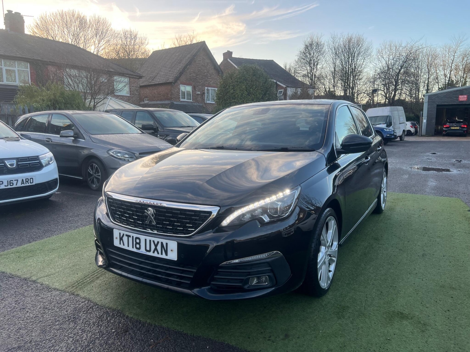 Used Peugeot 308 2018 for sale - 76942368: Photo 9