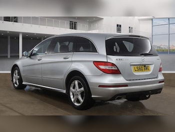 Used Mercedes-Benz R Class 2010 for sale - 77330633: Photo