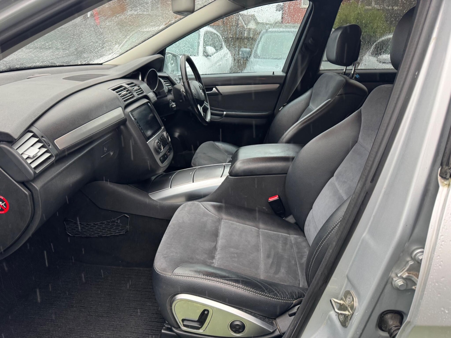 Used Mercedes-Benz R Class 2010 for sale - 77330633: Photo 62