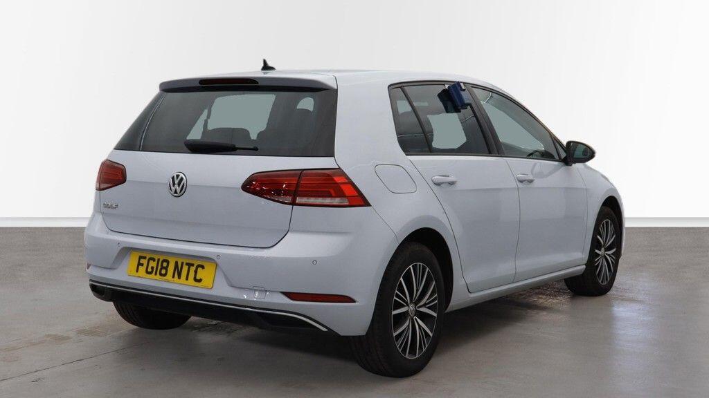 Used Volkswagen Golf 2018 for sale - 77120036: Photo 4