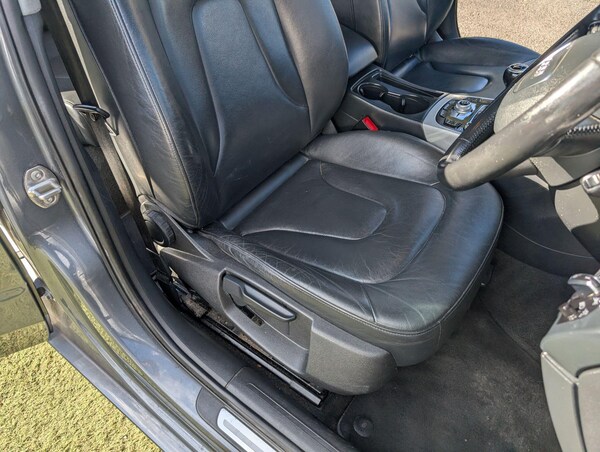 Used Audi A4 Avant 2013 for sale - 75658930: Photo 37