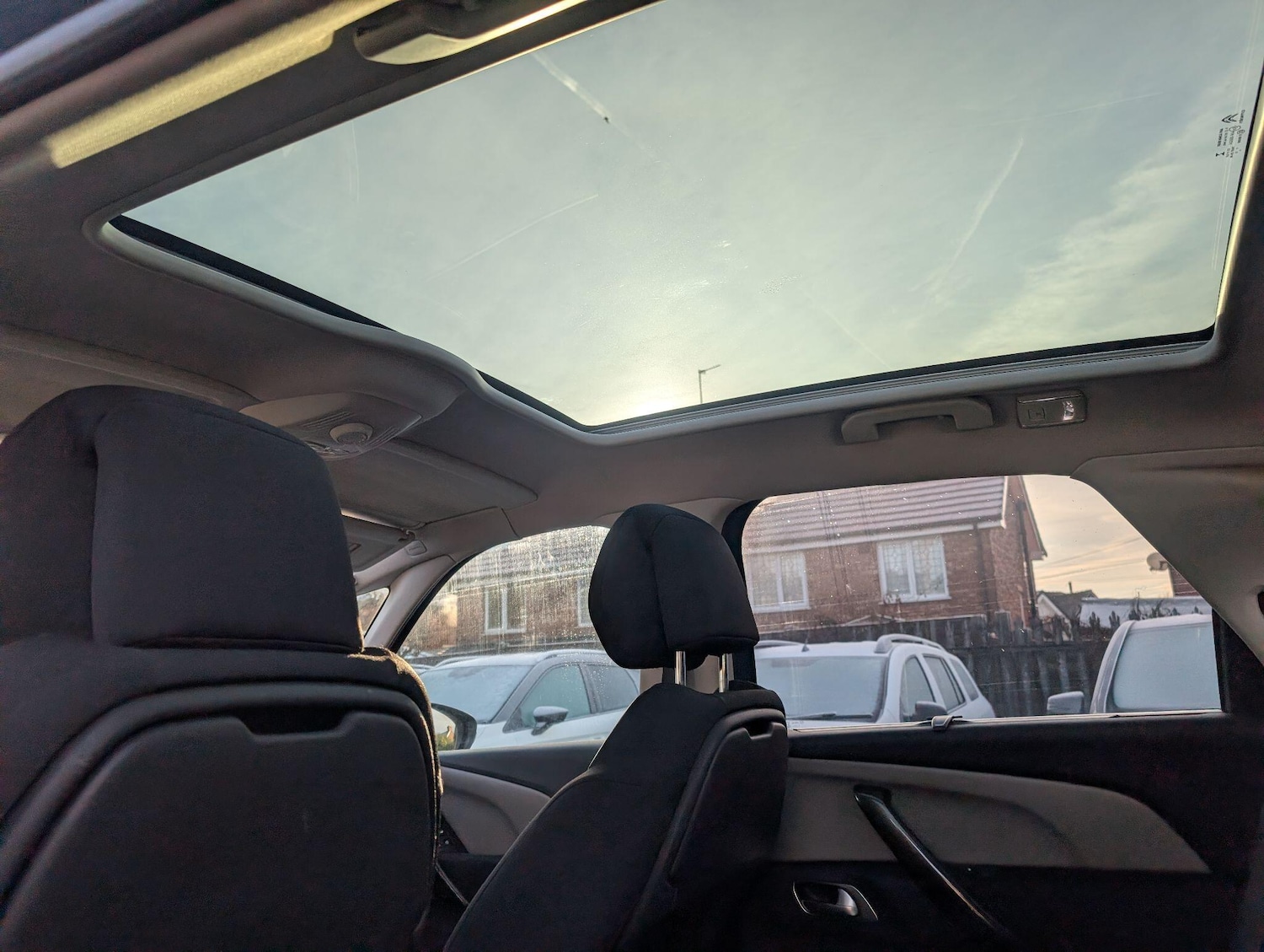 Used Citroen C4 Picasso 2013 for sale - 76701363: Photo 2